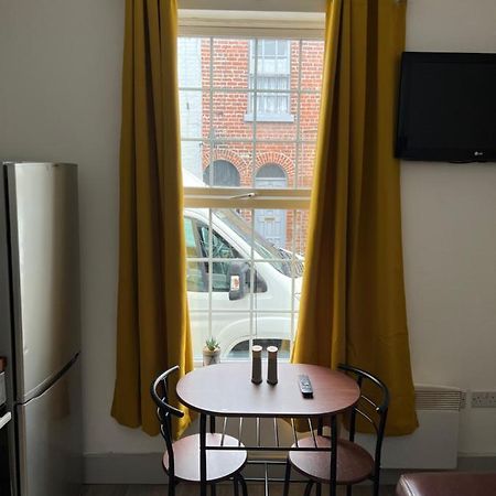 Ground Floor Two Bed Cairo Street Leilighet Warrington Eksteriør bilde
